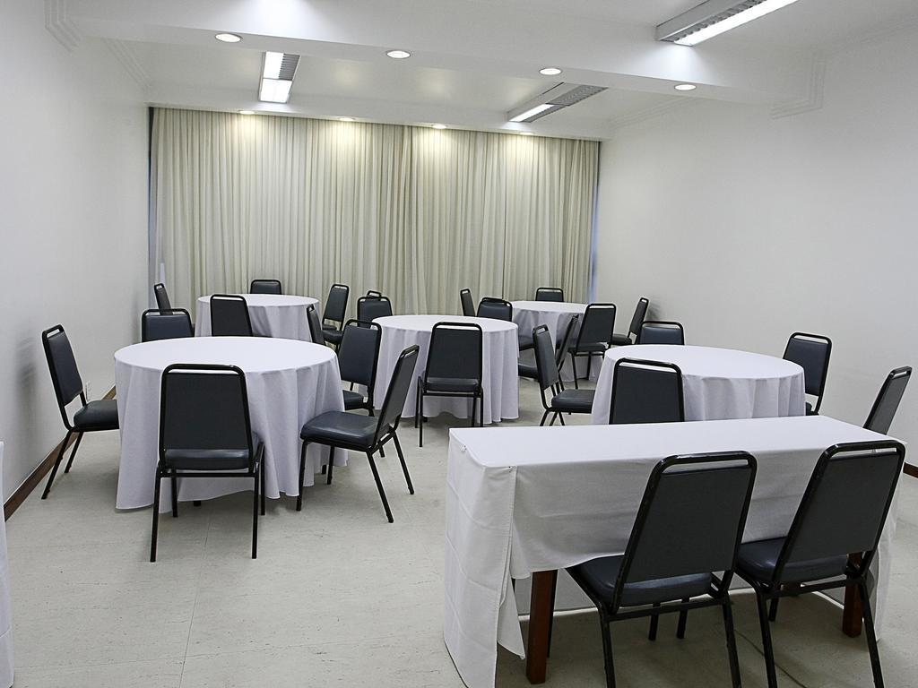 Hotel Cheverny 3*